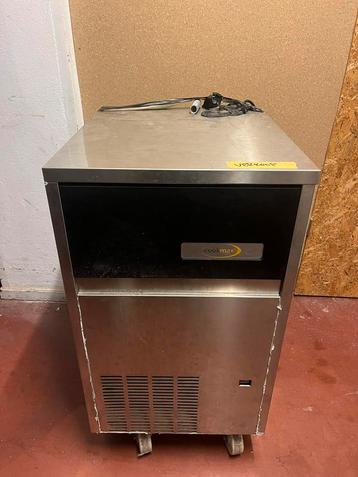 Cookmax Commercial Ice Maker – Stainless Steel – On Wheels beschikbaar voor biedingen