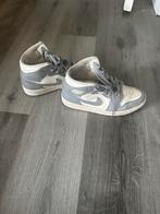 Nike Air Jordan Sneakers maat 39, Kleding | Dames, Schoenen, Ophalen of Verzenden, Gedragen, Grijs, Sneakers of Gympen