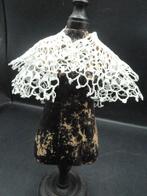 Antieke gehaakte poppen cape of kraagje, Ophalen of Verzenden, Nieuw, Kleertjes