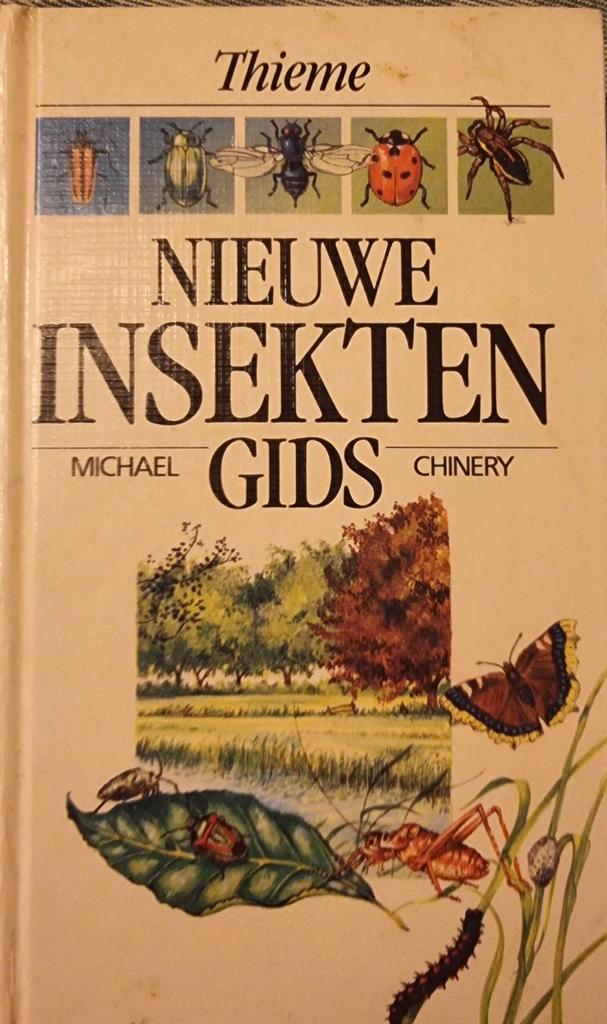 Nieuwe Insektengids - Michael Chinery, Boeken, Natuur, Gelezen, Natuur algemeen, Ophalen of Verzenden