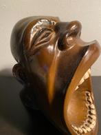 Buste  sculptuur schreeuwende Afrikaanse man, Verzenden