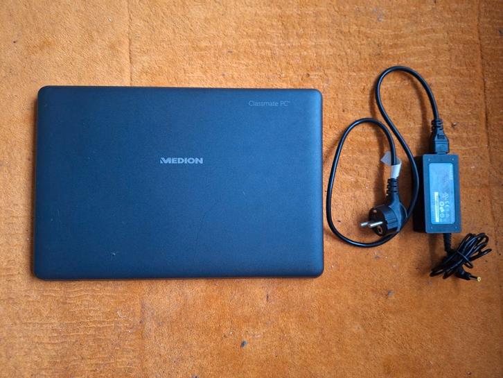 Medion Akoya E14409 Laptop, Computers en Software, Windows Laptops, Gebruikt, 14 inch, SSD, Minder dan 2 Ghz, 4 GB, Qwerty, Met videokaart