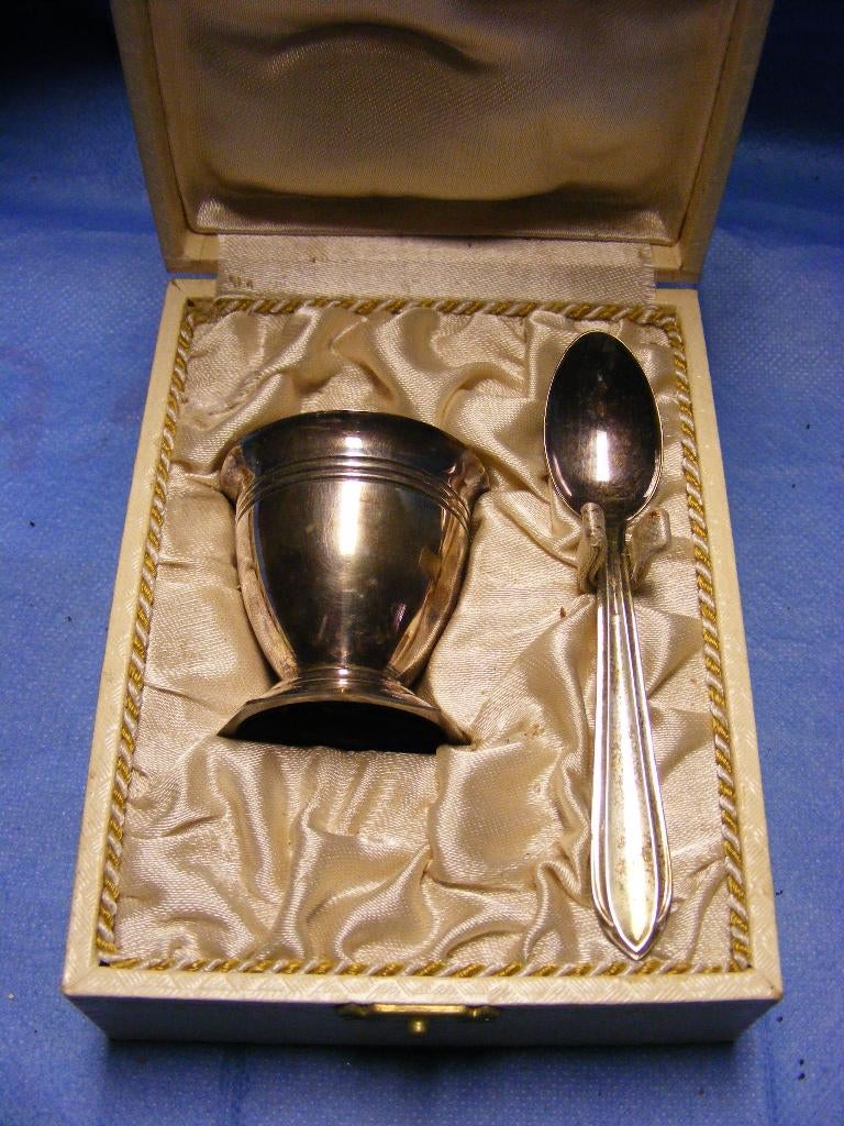 Zilver eierdopje+lepeltje - geboorteset, Ophalen of Verzenden, Zilver