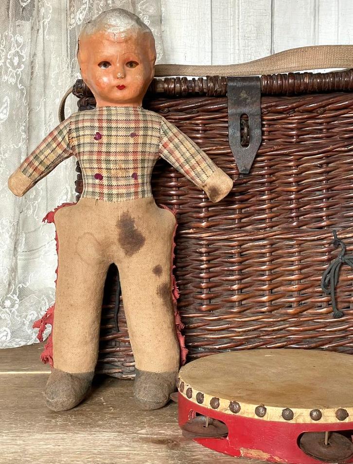 SALE…….. brocante oud popje / pop stro gevuld, Antiek en Kunst, Curiosa en Brocante, Verzenden