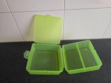 groene lunch trommel beschikbaar voor biedingen