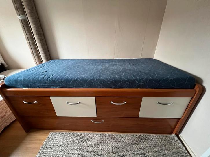 Halfhoogslaper met logeerbed en lades, Huis en Inrichting, Slaapkamer | Bedden, Gebruikt, Eenpersoons, 90 cm, 200 cm, Hout, Bruin