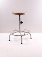 Vintage - kruk oud design, Huis en Inrichting, Krukjes, Ophalen, In hoogte verstelbaar, Gebruikt, Staal