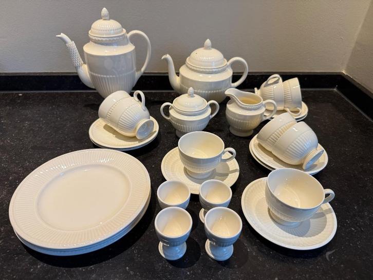 Wedgwood Edme 27-delig koffie/thee servies, Huis en Inrichting, Keuken | Servies, Zo goed als nieuw, Kop(pen) en/of Schotel(s)