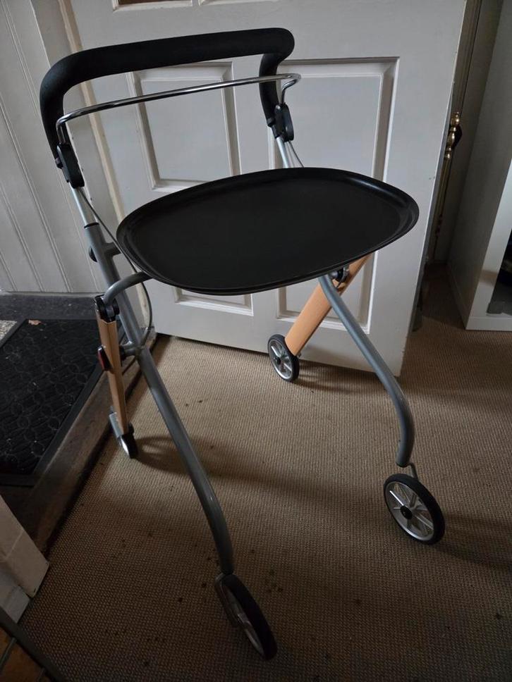 TrustCare indoor Rollator, Diversen, Rollators, Lichtgewicht, Ophalen
