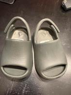 Yeezy, Kinderen en Baby's, Ophalen of Verzenden, Nieuw, Schoentjes