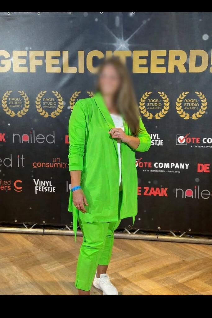 Basics plus pak!, Kleding | Dames, Jasjes, Kostuums en Pakken, Ophalen of Verzenden, Nieuw, Maat 42/44 (L)