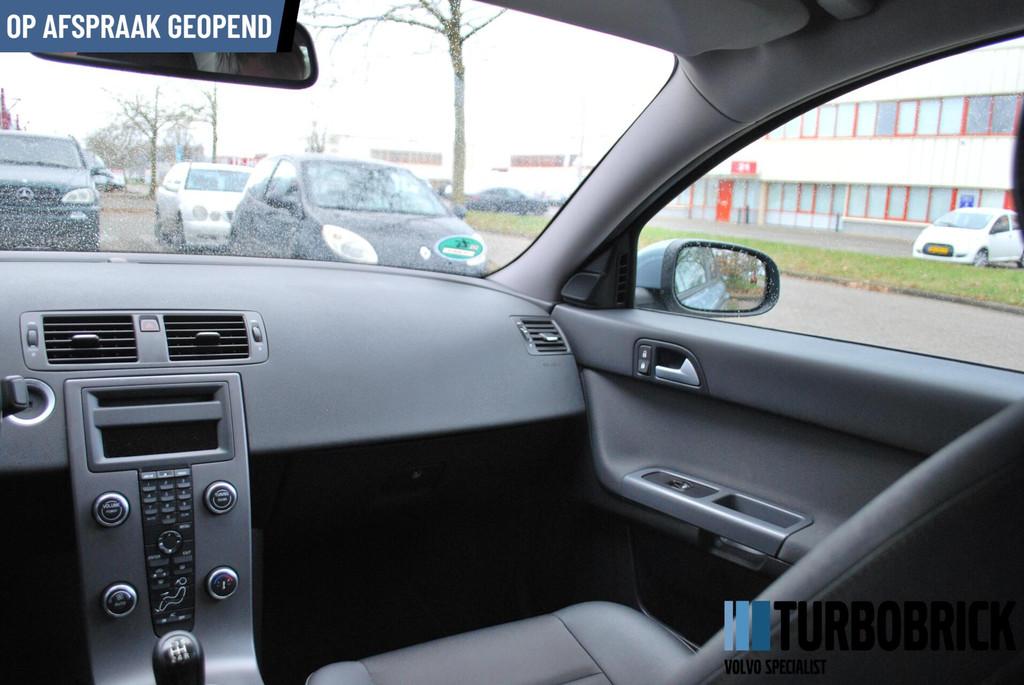 Volvo S40 2.0 Kinetic |Cruise|Climate|Trekhaak|Youngtimer, Auto's, Volvo, Stof, Gebruikt, Zwart, 4 cilinders