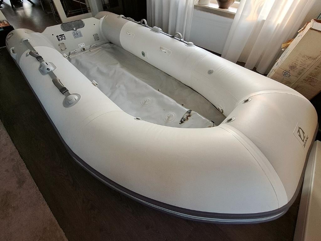 ZODIAC Cadet 325 FR AERO Activ-V incl. accessoires, Ophalen, Airdeck, Benzine, Minder dan 70 pk