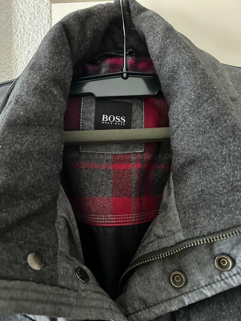 Hugo Boss winterjas maat 52, Kleding | Heren, Ophalen of Verzenden, Zo goed als nieuw, Maat 52/54 (L), Zwart