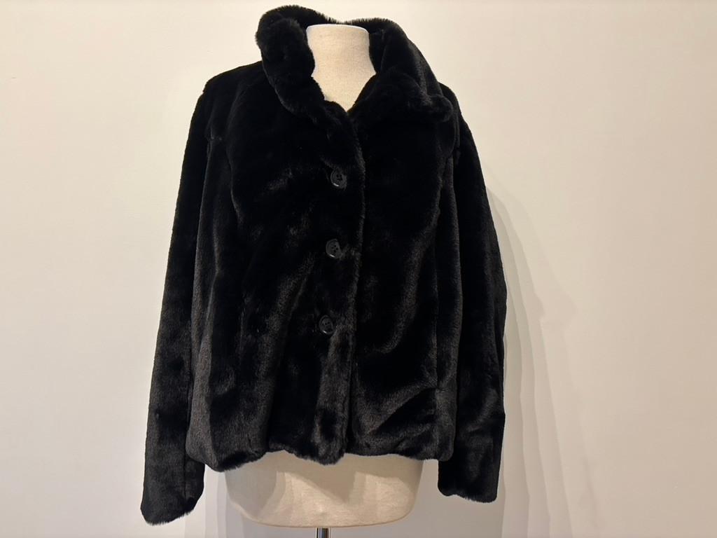 Only-M Fake Fur Jas | Cropped Model | Nieuwstaat | Mt 38, Kleding | Dames, Jassen | Winter, Maat 38/40 (M), Zwart, Nieuw, Ophalen of Verzenden