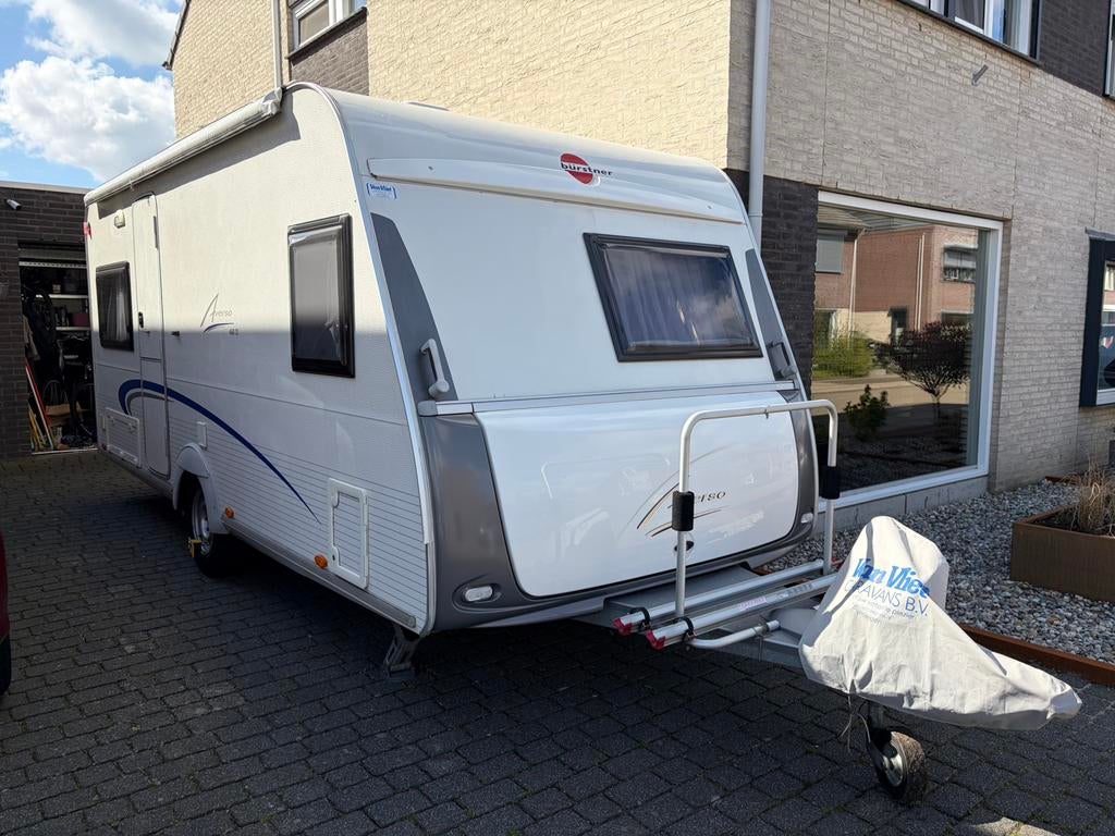 Bürstner Averso 460 TS – Comfortabele caravan met Mover, Caravans en Kamperen, Caravans, Rondzit, Schokbreker, Frans bed, 750 - 1000 kg