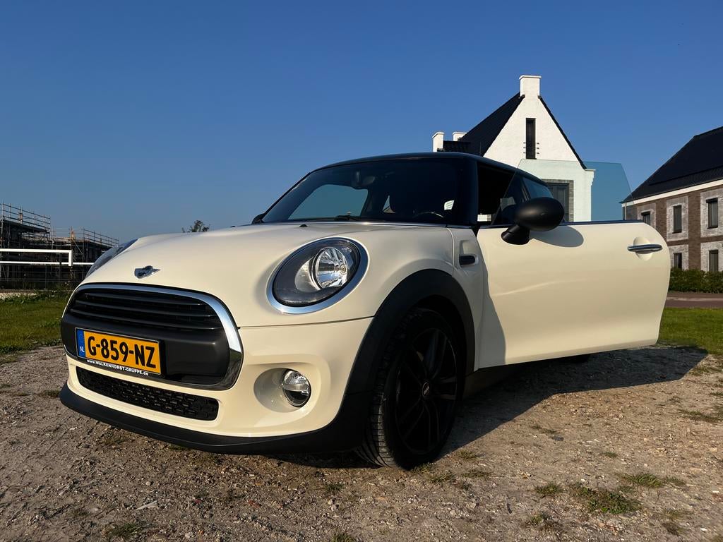 Mini - john cooper works interieur (1.2 ONE 2016 Wit), Auto's, Mini, Particulier, One, Airbags, Airconditioning, Bluetooth, Boordcomputer