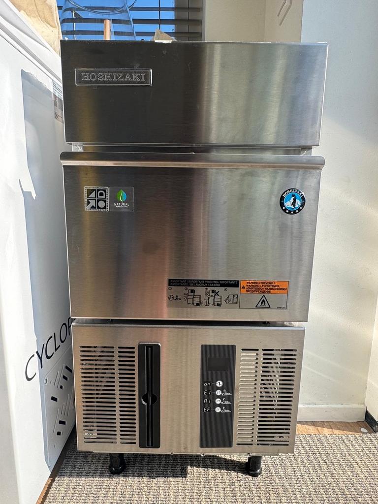 Hoshizaki ijsblokjesmachine - professionele kwaliteit, Ophalen, Zo goed als nieuw
