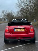 Mini 1.6 16V ONE Cabrio 2004 Rood, Auto's, Mini, 4 cilinders, Cabriolet, 4 stoelen, 14 km/l