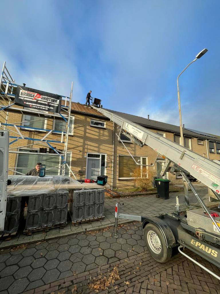 Uw dak aan vervanging toe?, Doe-het-zelf en Verbouw, Dakpannen en Dakbedekking, Steen of Klei, Zwart, Ophalen of Verzenden, Zo goed als nieuw