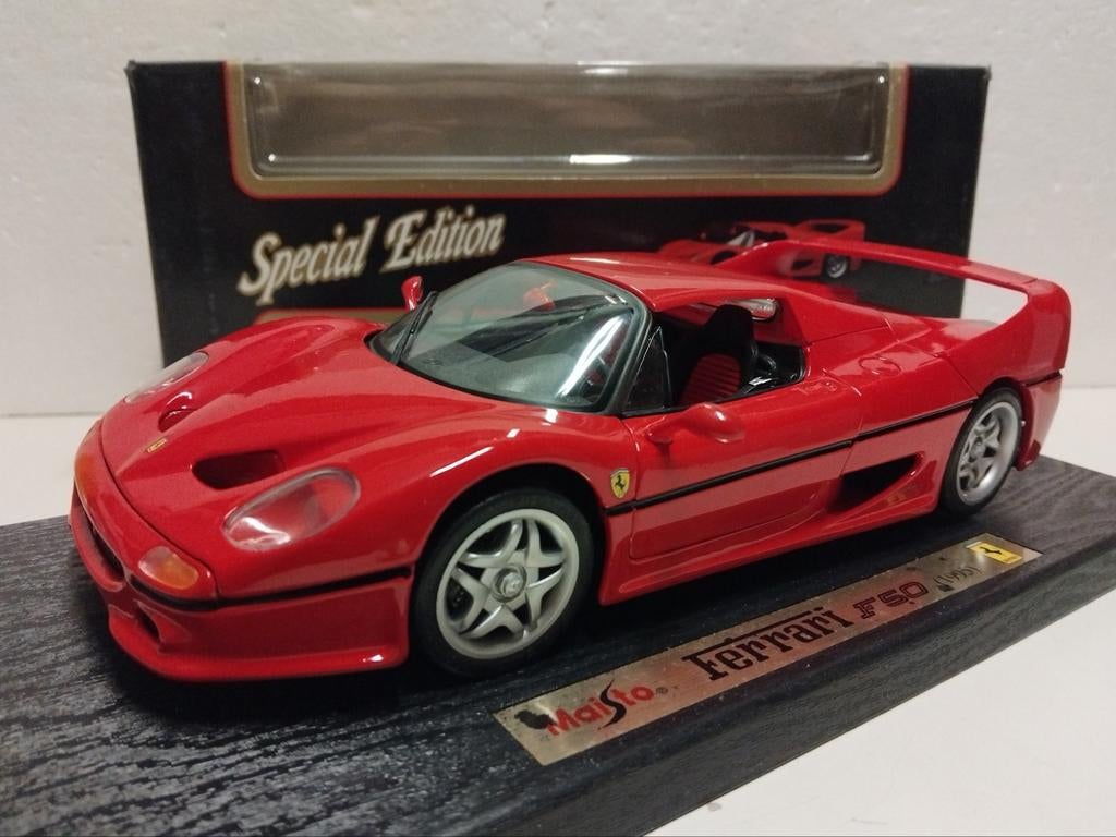 Ferrari F50 hardtop closed top rood Maisto metal 1:18 KRD, Ophalen of Verzenden, Zo goed als nieuw, Auto, Maisto