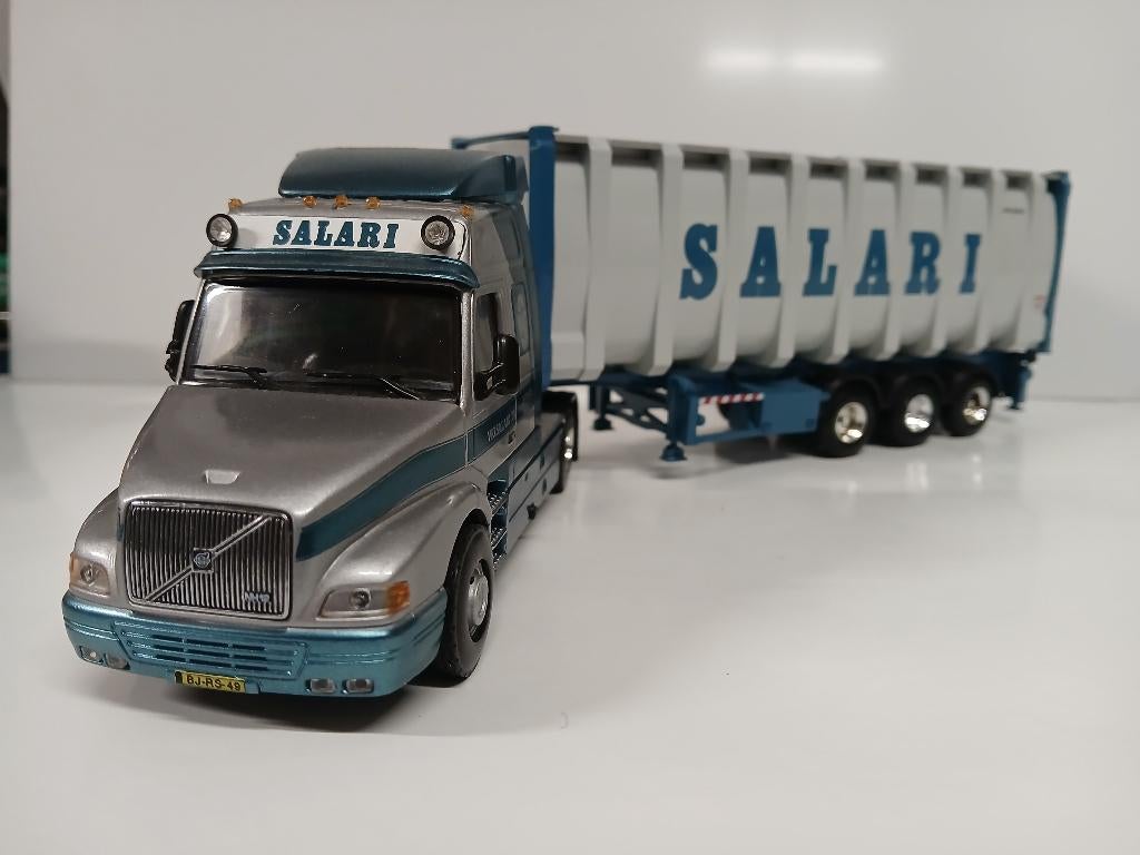 Lion Car VOLVO NH "SALARI", Hobby en Vrije tijd, Modelauto's | 1:50, Ophalen of Verzenden, Bus of Vrachtwagen, Lion Toys