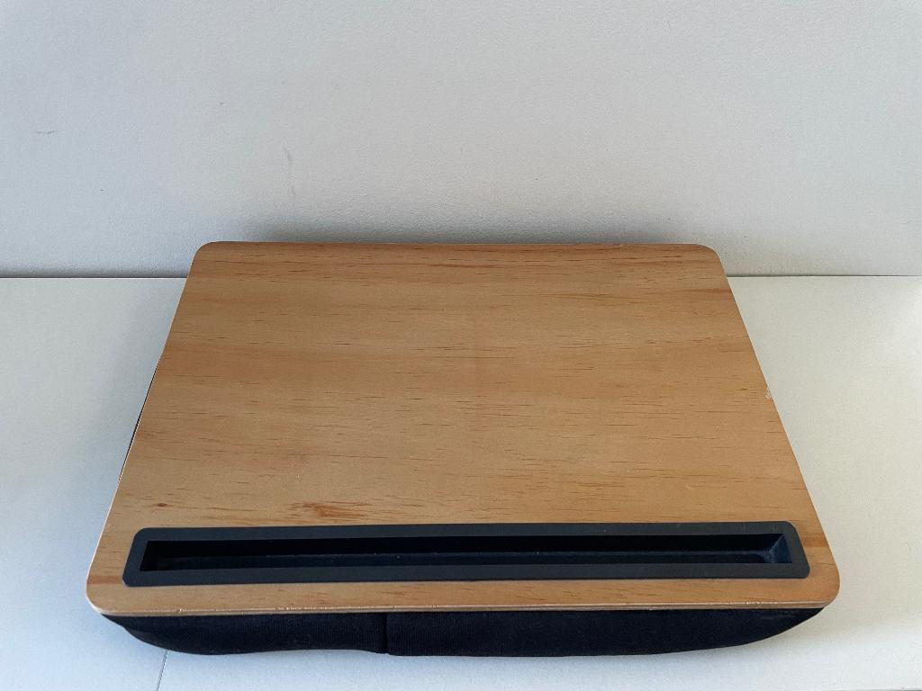 Kikkerland iBed tablethouder met kussen voor op schoot, Ophalen of Verzenden, Gebruikt