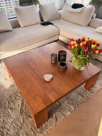 Massief notenhouten salontafel Bert Plantagie, Huis en Inrichting, Ophalen, Gebruikt, Massief warm notenhout., Minder dan 50 cm