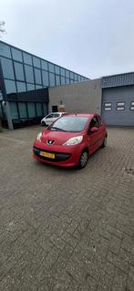 Peugeot 107 1.0 12V 3DR 2007 Rood, Voorwielaandrijving, Euro 5, 765 kg, 4 stoelen