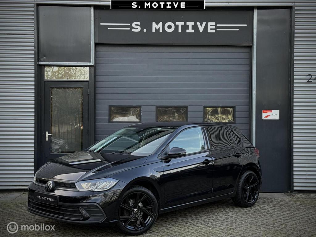 Volkswagen Polo 1.0 TSI Life Stoelverwar, Apple CarPlay, BTW, Voorwielaandrijving, Stof, Zwart, 95 pk