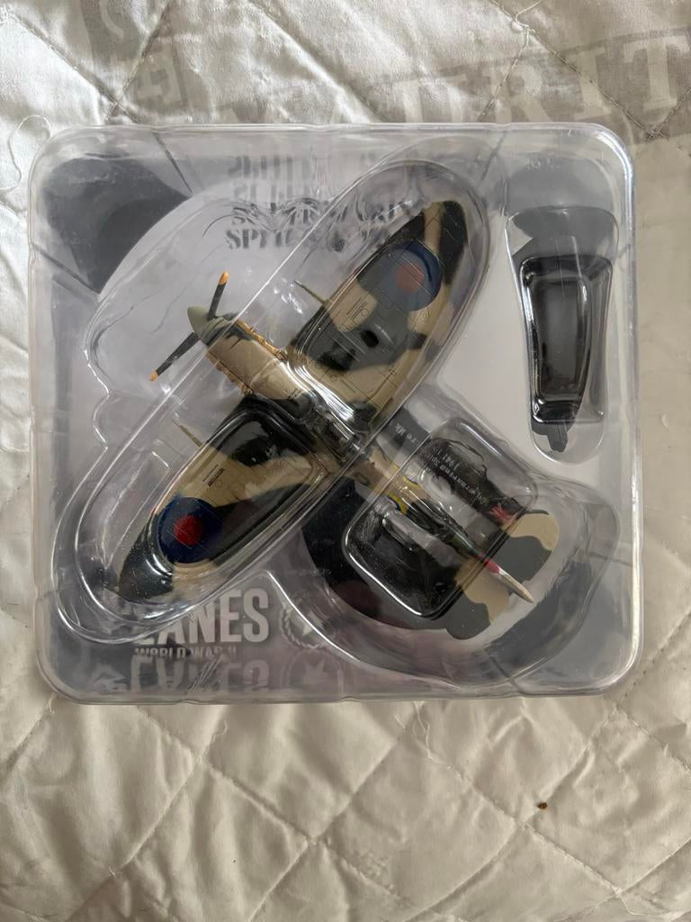 Supermarine Spitfire Mk Vb modelvliegtuig, Nieuw, Groter dan 1:72, Vliegtuig, Ophalen
