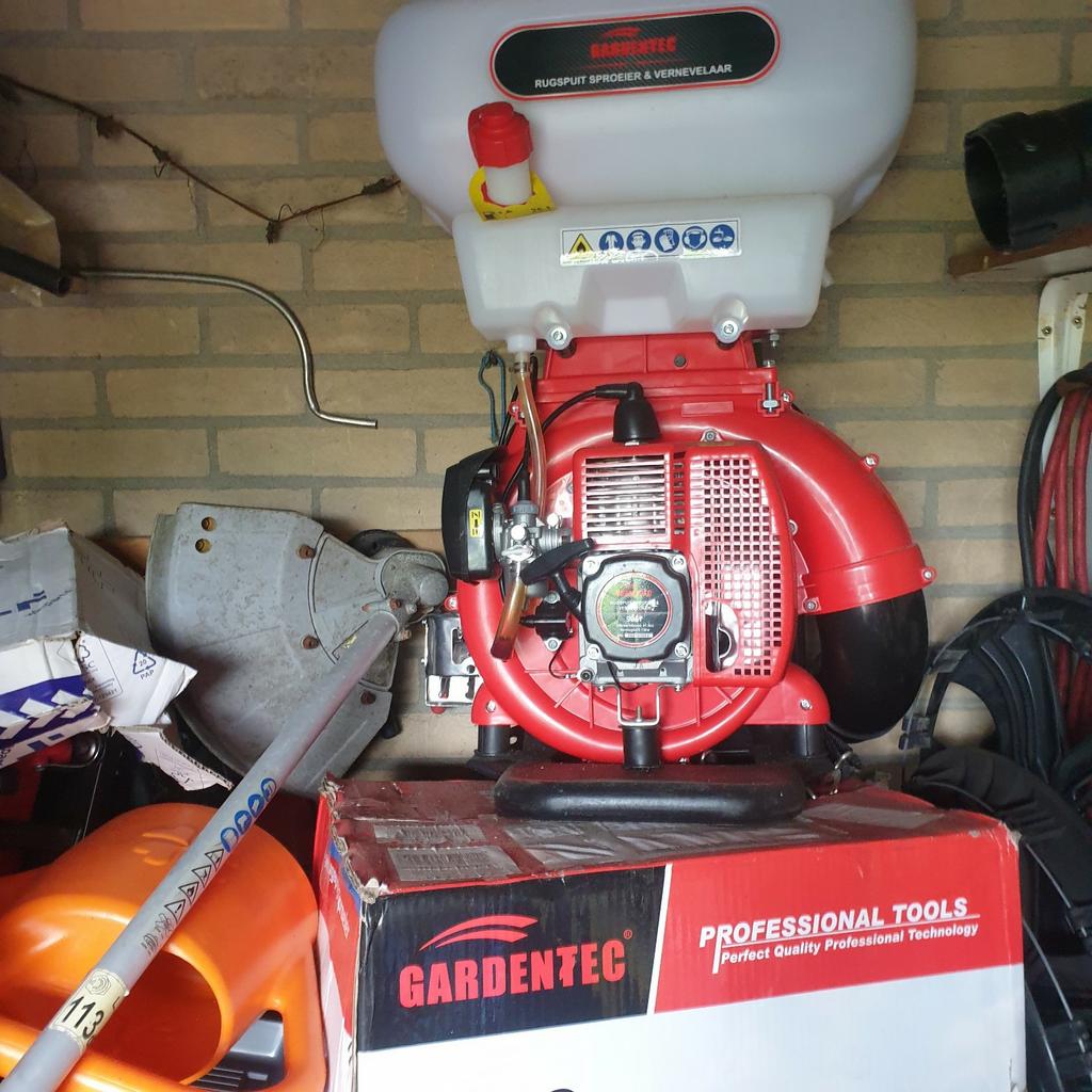 Rugspuit, Ophalen, Zo goed als nieuw, Benzine, Ruggedragen