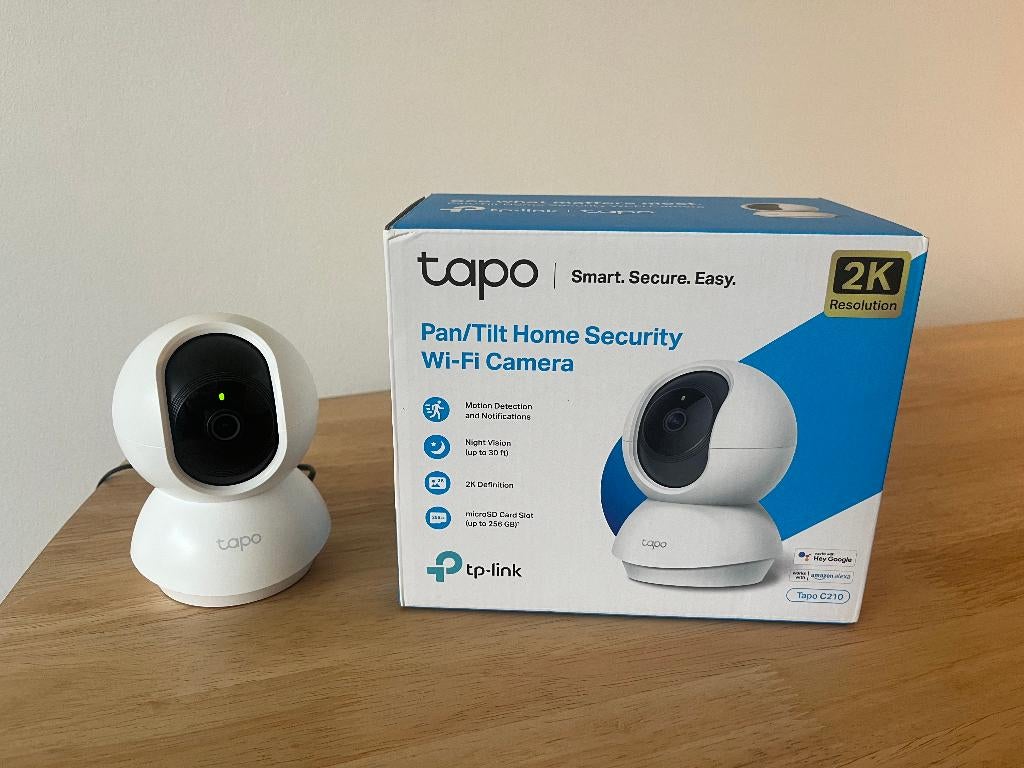 Tapo C210 Camera, Ophalen of Verzenden, Zo goed als nieuw, Binnencamera