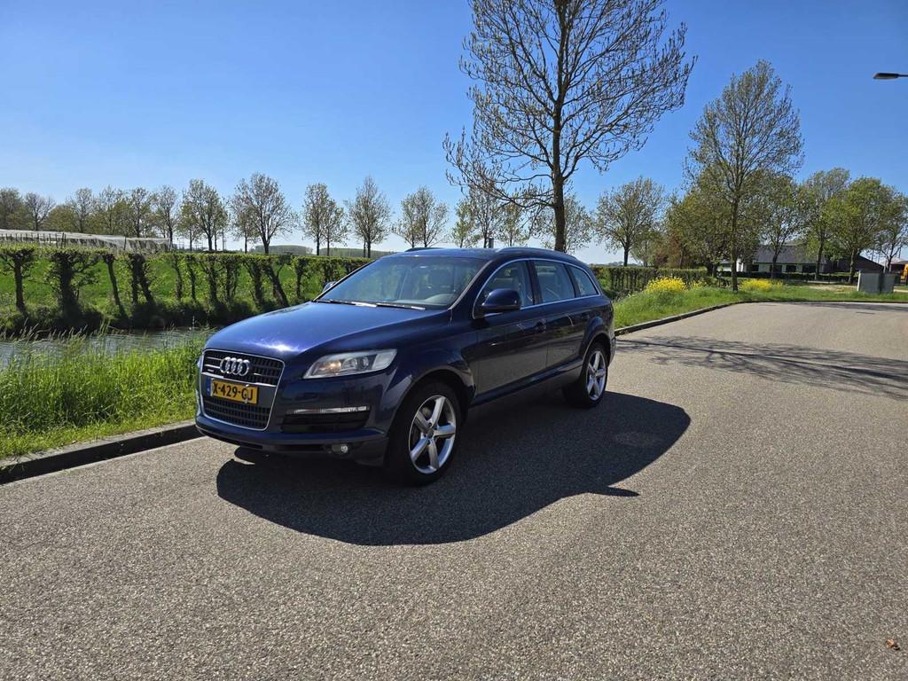 2007 Audi Q7 4.2 FSI quattro 5+2 Personenauto, Automaat, Gebruikt, 8 cilinders, 2245 kg