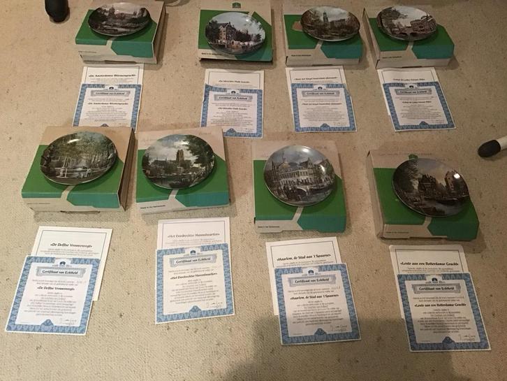 8 royal Mosa borden van verschillende grachten, Verzamelen, Porselein, Kristal en Bestek, Nieuw, Bord of Schaal, Porselein, Ophalen