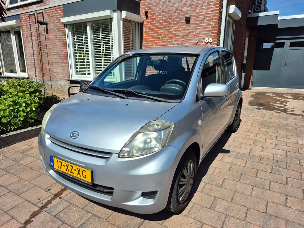 Daihatsu Sirion 1.0 51KW 2007 Grijs nw apk!, Auto's, Voorwielaandrijving, Stof, Handgeschakeld, Grijs