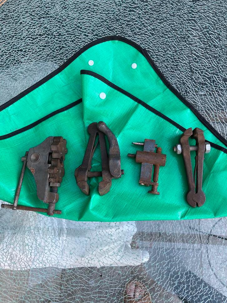 Set van 4 Vintage Gereedschappen: Klemmen en Tangen, Antiek en Kunst, Antiek | Gereedschap en Instrumenten, Ophalen of Verzenden