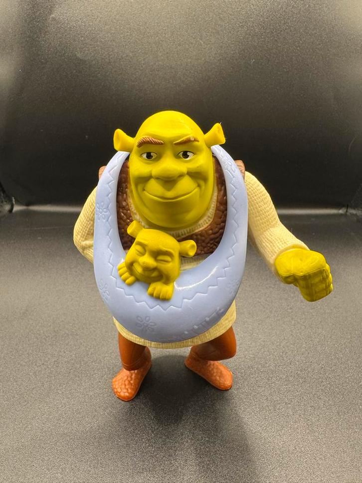 Shrek actiefiguur met baby Shrek in draagzak McDonald's, Kinderen en Baby's, Speelgoed | Actiefiguren, Gebruikt, Ophalen of Verzenden
