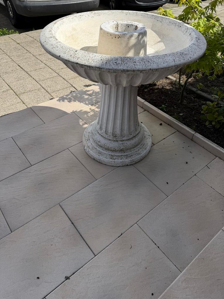 Grote betonnen bloempot 2-delig, Tuin en Terras, Bloembakken en Plantenbakken, Ophalen, Gebruikt, Rond, 60 tot 100 cm