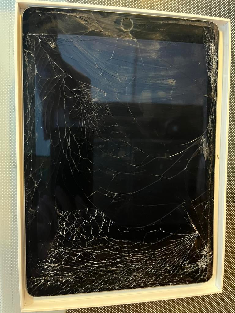 iPad air - kapot scherm, Gebruikt, Apple iPad Air, 64 GB, Ouder dan 5 jaar