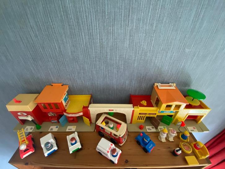Vintage 1973 Fisher Price Little People Village Playset, Kinderen en Baby's, Speelgoed | Fisher-Price, Zo goed als nieuw, Speelset