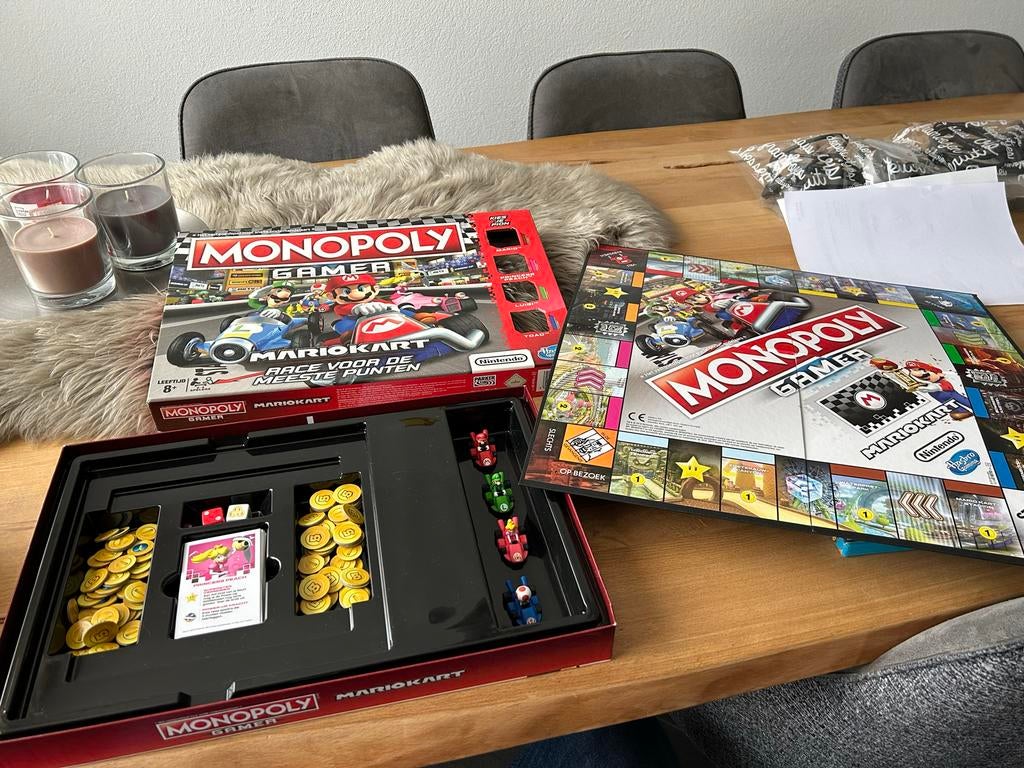 Monopoly Gamer Mario Kart - Race voor de Meeste Punten, Drie of vier spelers, Ophalen of Verzenden, Zo goed als nieuw