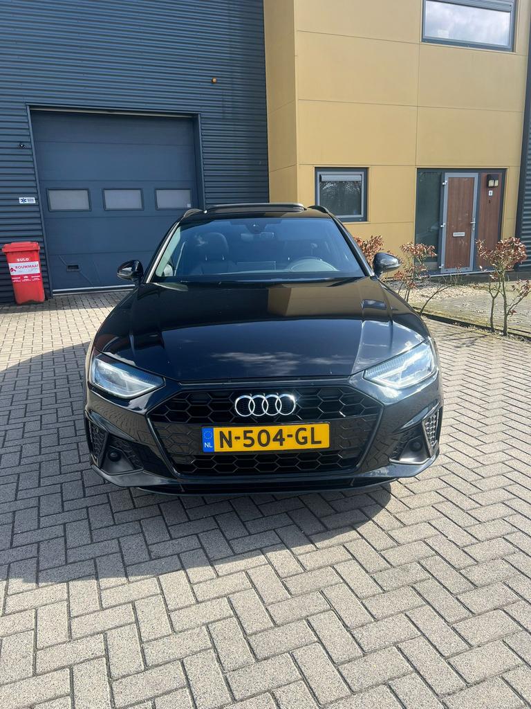 Audi A4 40 TDI Edition One – Luxe, Sportief & Vol Opties, Auto's, Audi, Zwart, A4, Zwart, Leder