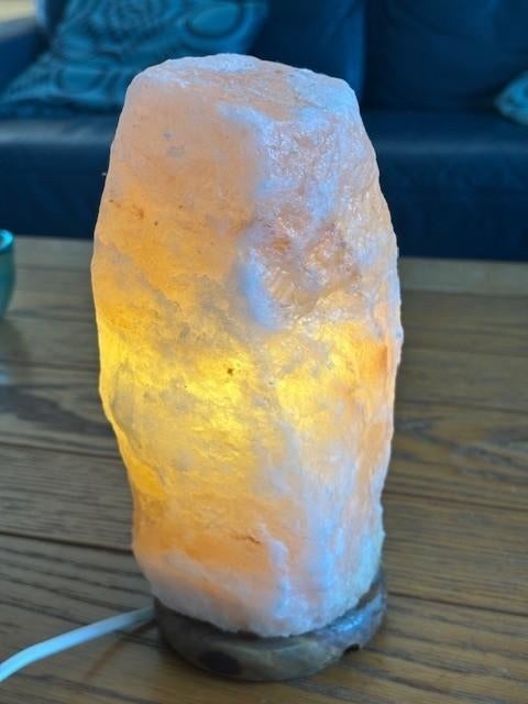 Himalaya zoutsteen lamp / 1,5 - 2 kg / voor binnen en buiten, Ophalen of Verzenden, Zo goed als nieuw, Overige materialen, Minder dan 50 cm