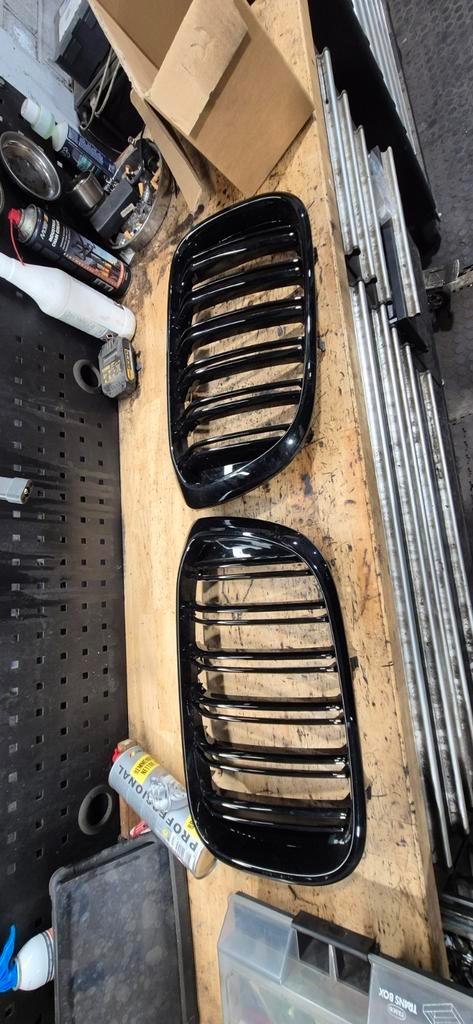 f10 f11 bmw 5 serie,grill nieren,, Auto-onderdelen, Carrosserie en Plaatwerk, Bumper, BMW, Voor, Gebruikt, Ophalen of Verzenden