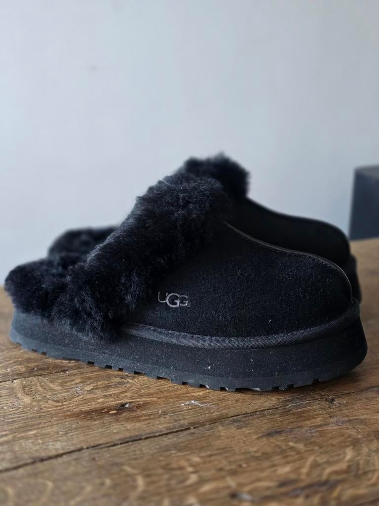 Zwarte Uggs pantoffels dames - Maat 39, Zwart, Ophalen of Verzenden, Zo goed als nieuw, Pantoffels of Sloffen