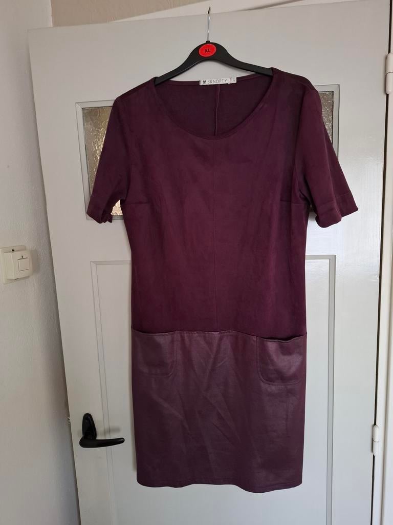 Paarse jurk maat 42., Ophalen of Verzenden, Zo goed als nieuw, Maat 42/44 (L), Paars