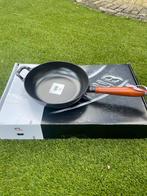Staub Braadpan - Nieuw in doos, Huis en Inrichting, Keuken | Potten en Pannen, Nieuw, M, Ophalen of Verzenden, M
