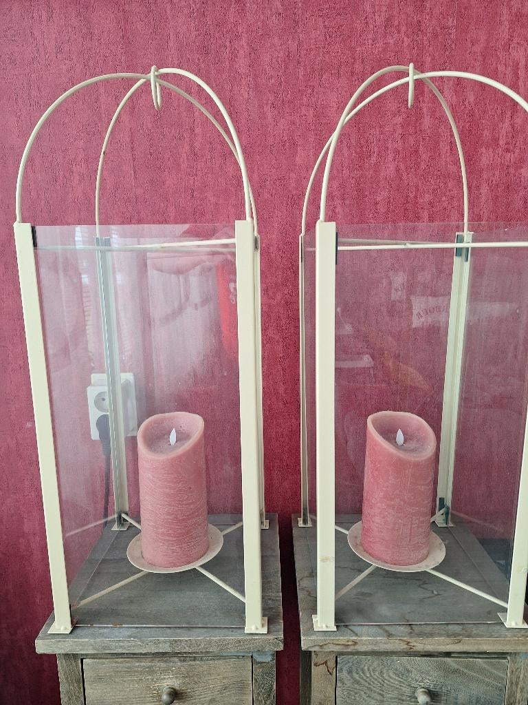 2 hoge windlichten, Huis en Inrichting, Woonaccessoires | Kandelaars en Kaarsen, Ophalen, Crème, Gebruikt, 50 tot 75 cm