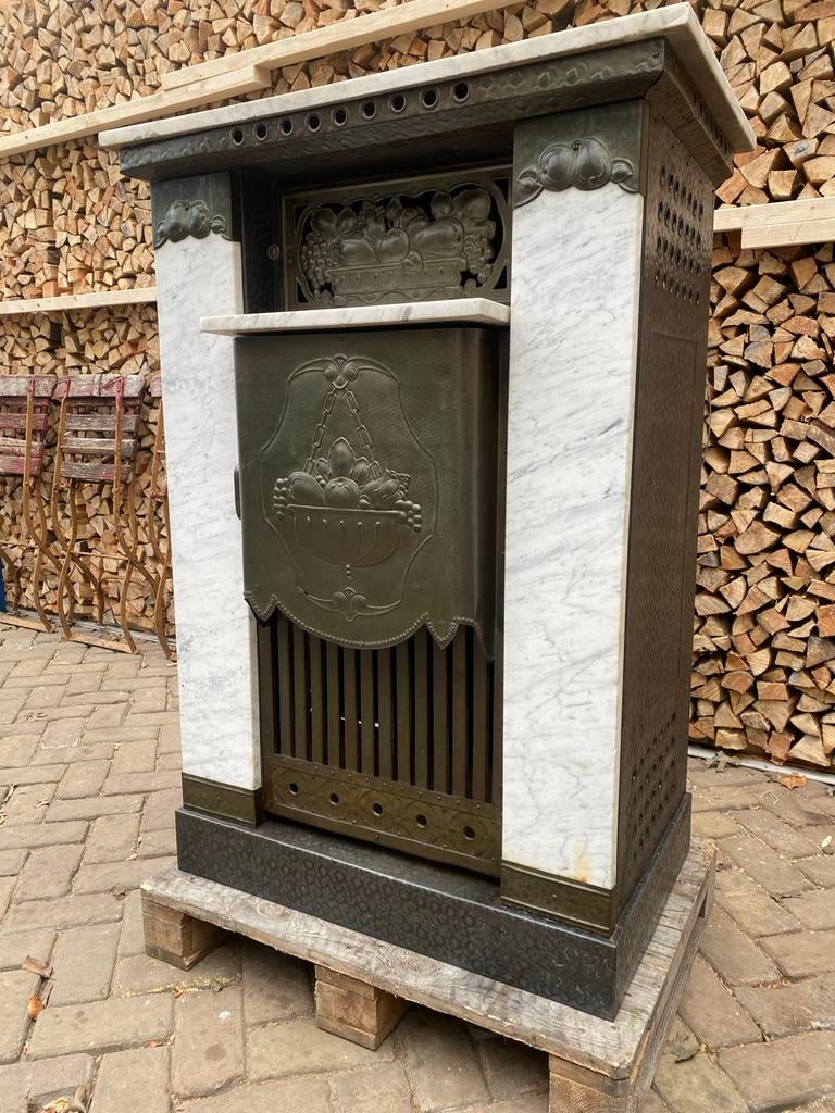 Antieke haard ombouw met marmeren accenten, Ophalen, Gebruikt, Vrijstaande haard, Overige soorten